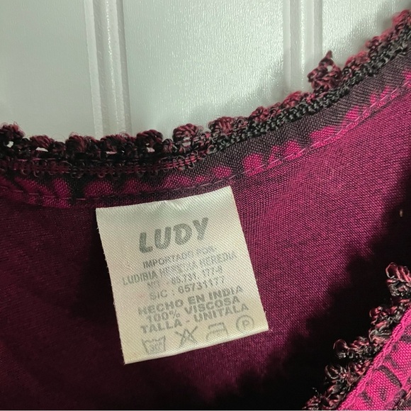 Ludy Top maroon Embroidered Floral Hippie Peasant Casual - Picture 3 of 6